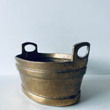 Bronze pot