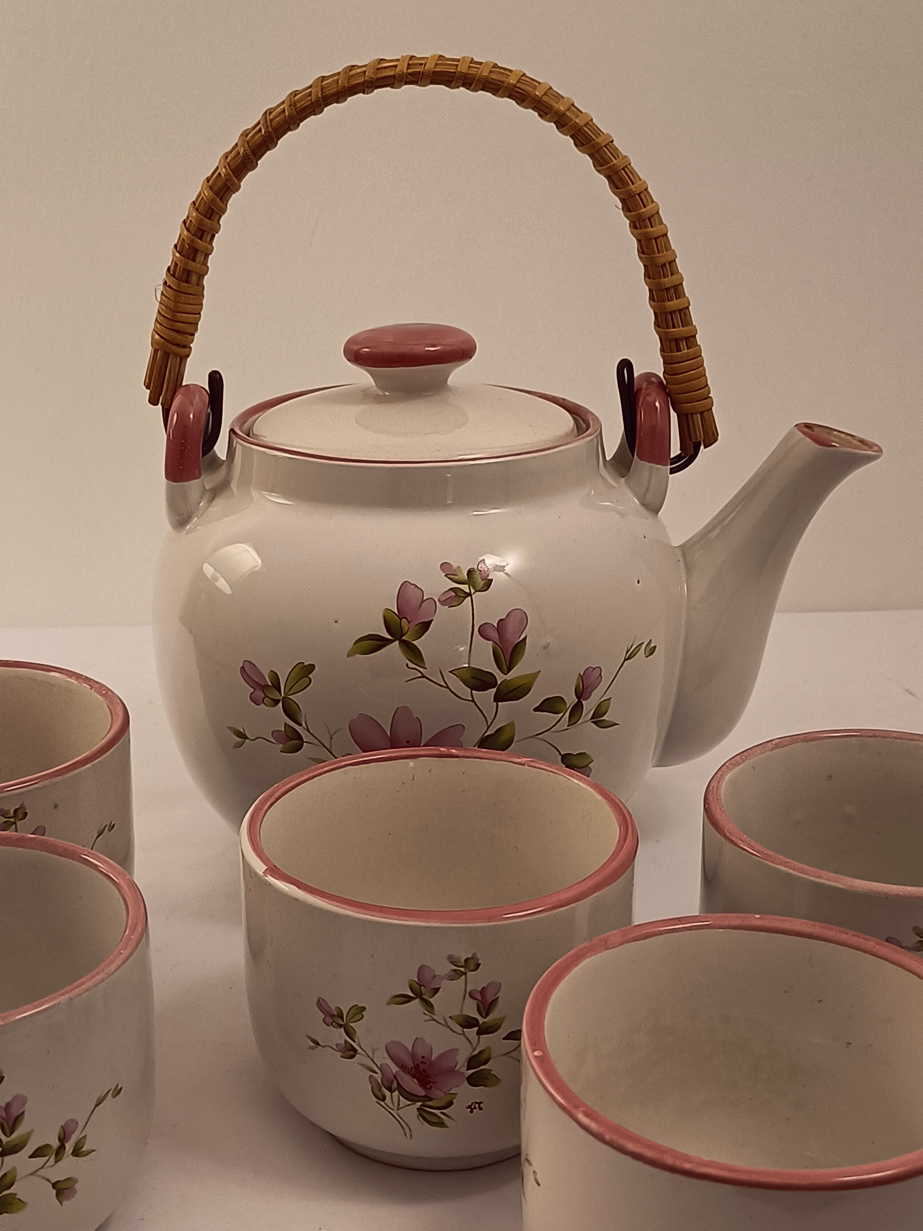 Théière coréen vintage avec 6 tasses