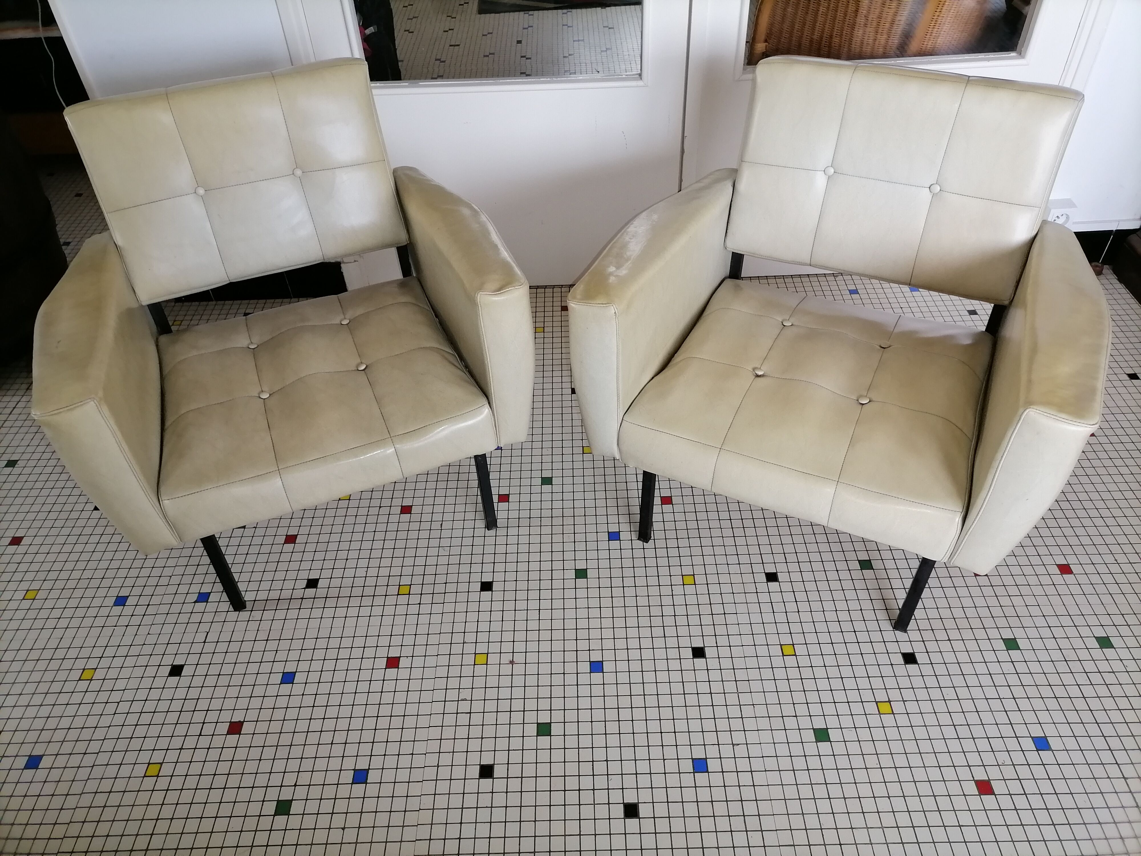 Paire de fauteuils vintage