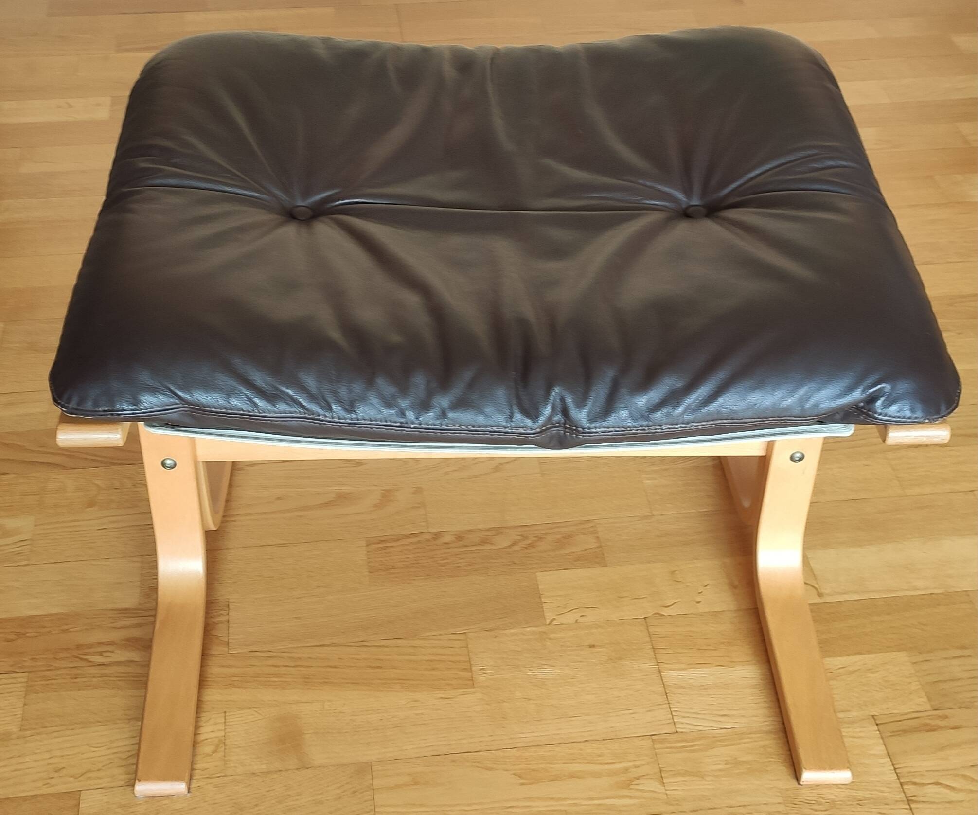 Siesta armchairs + footrest