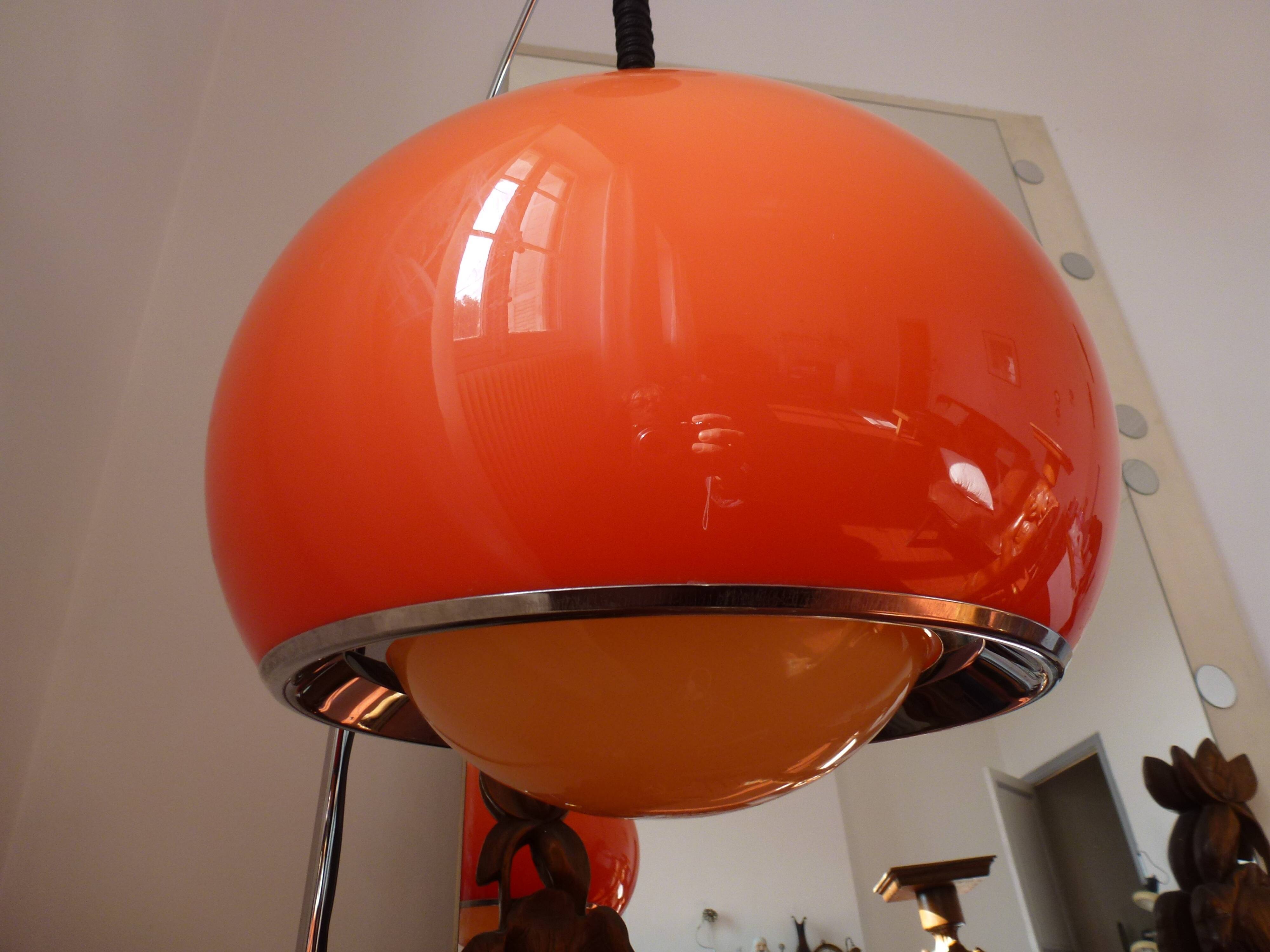 Vintage suspension Harvey Guzzini 1970