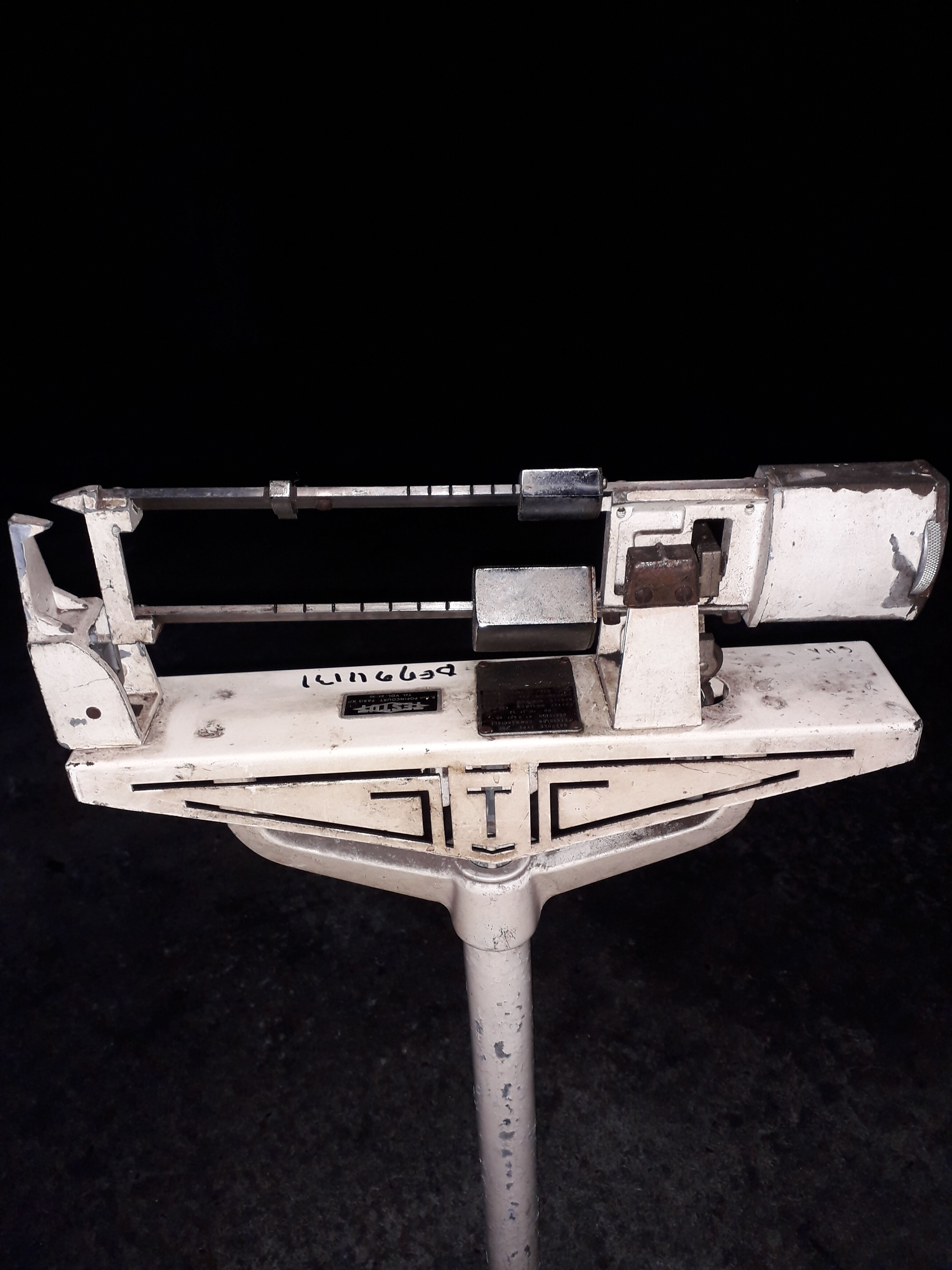 Steel pharmacy scale