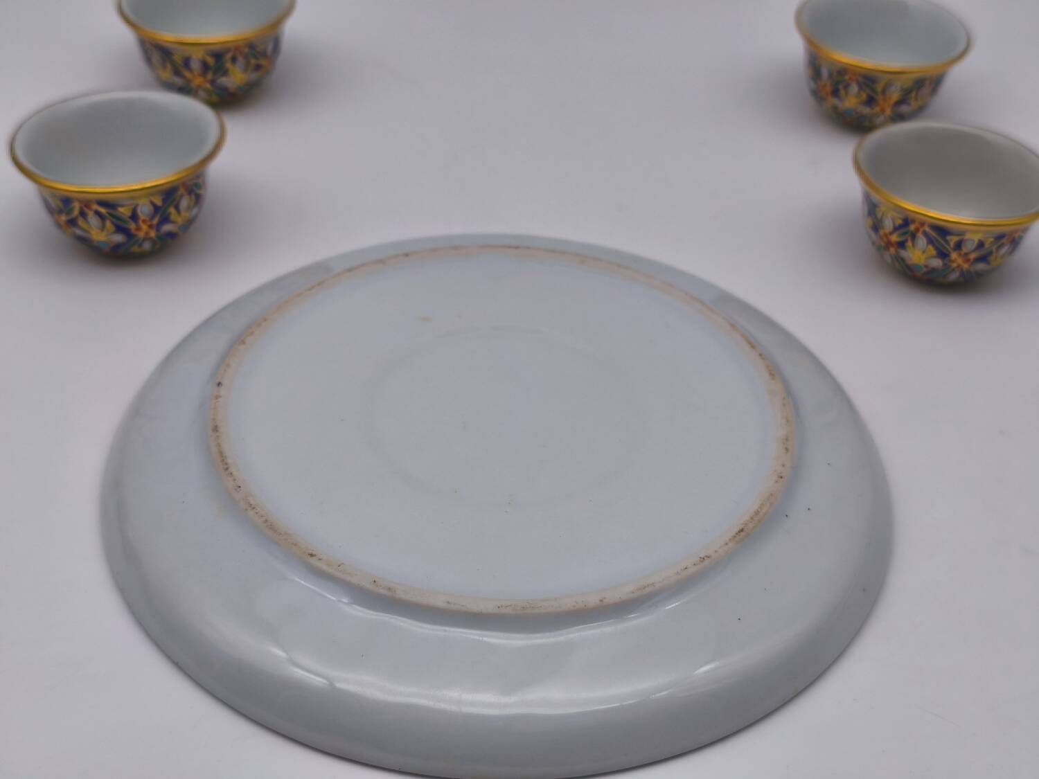 Miniature tea service in Benjarong style – Hand-painted porcelain