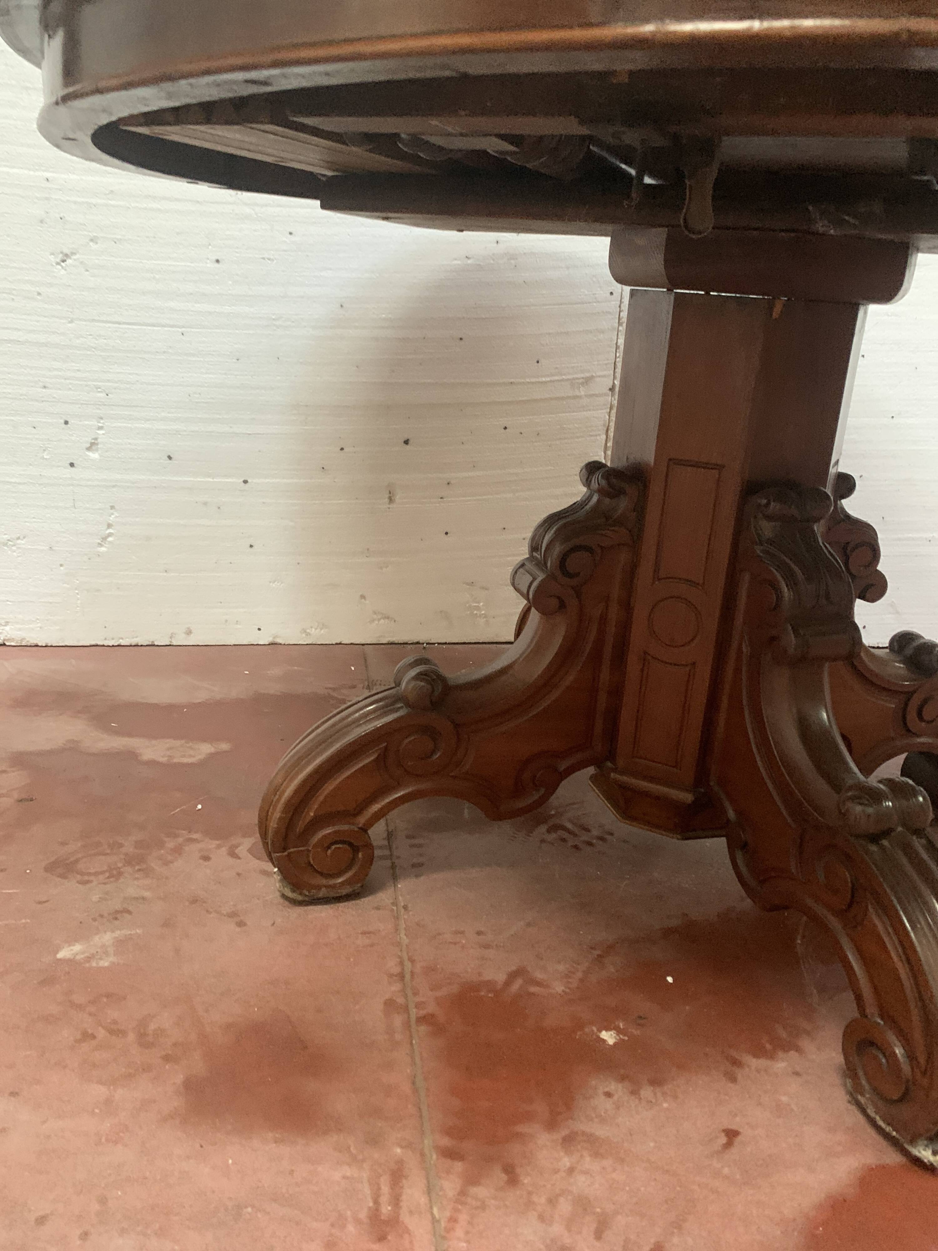 Napoleon III central leg table Solid mahogany 19th century