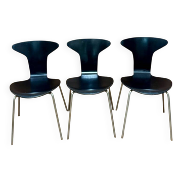 Chaises de Arne Jacobsen 3105 Mosquito