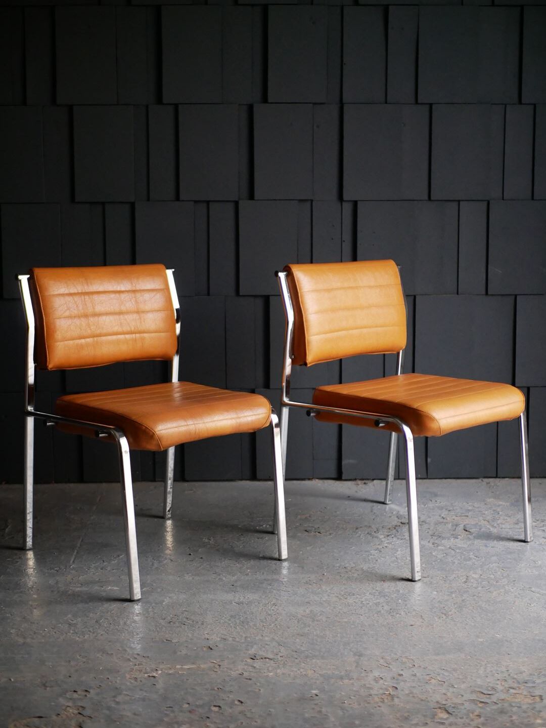 Pair of 70s design chairs