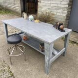 Metal table