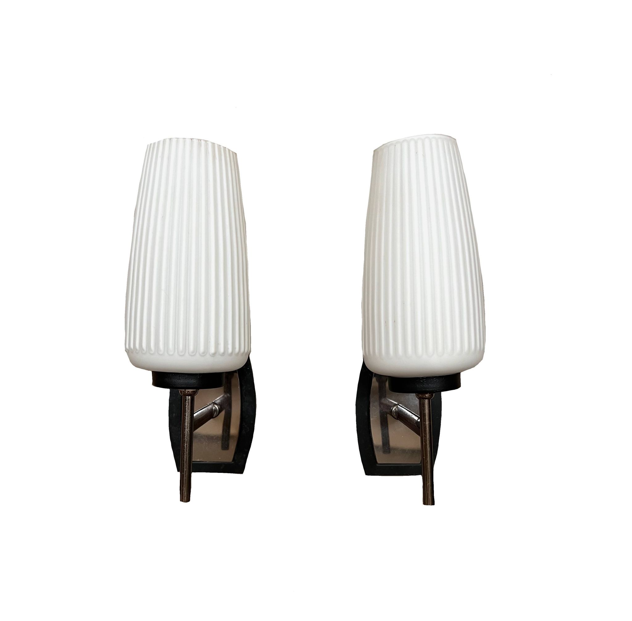 Pair of Italian mid-century wall lights, 1960-70s