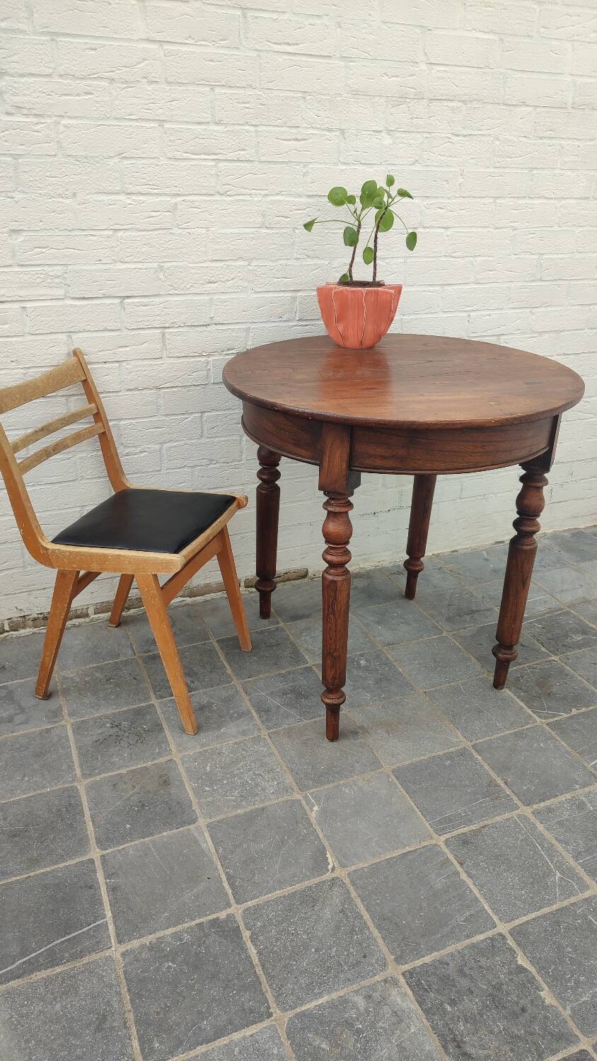 Antique round table 1920 elm