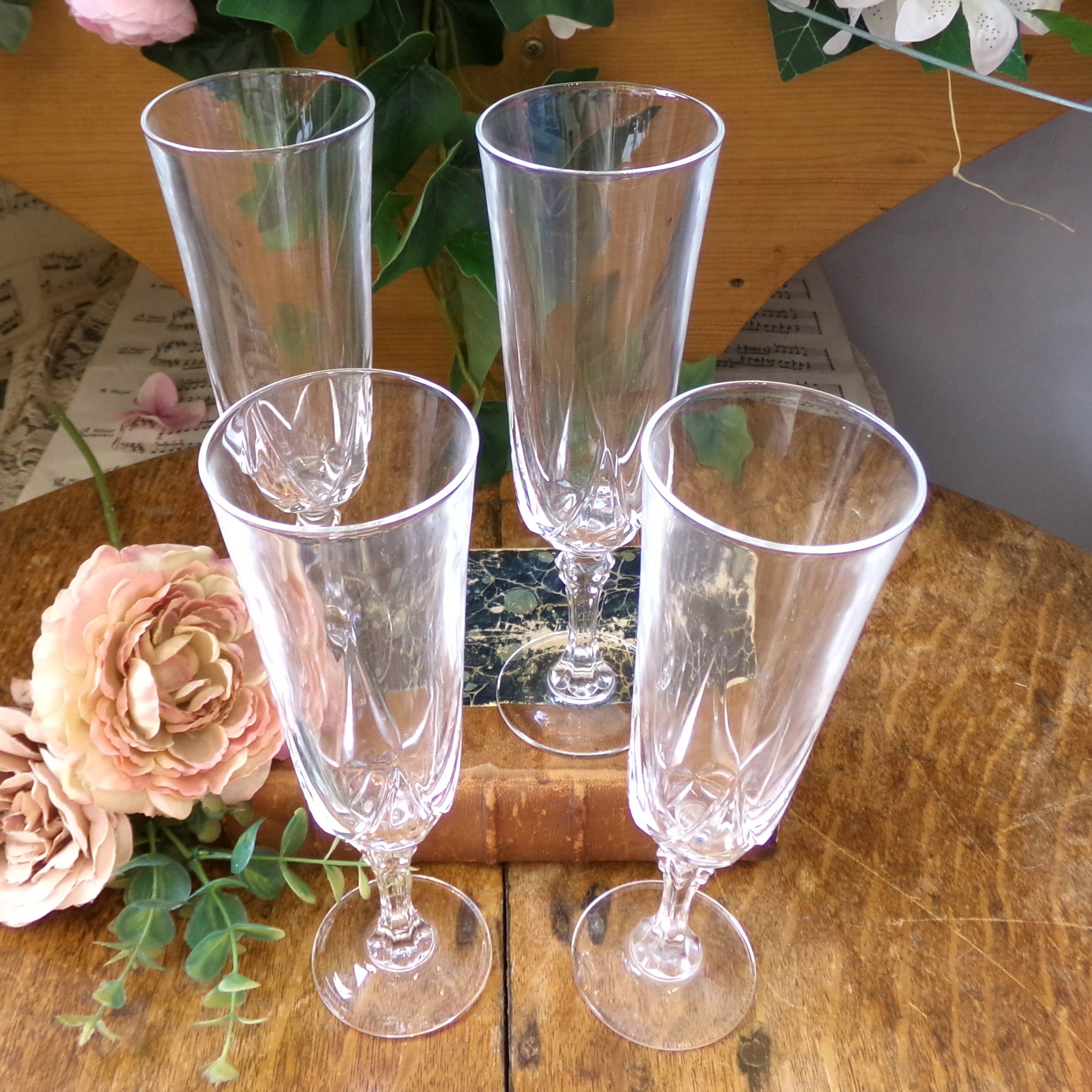 Champagne flutes Cristal d'Arques, "Louvre" pattern