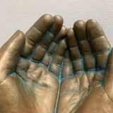 Terracotta art bowl "Jointed hands" signed by the artist Maria Ruiz