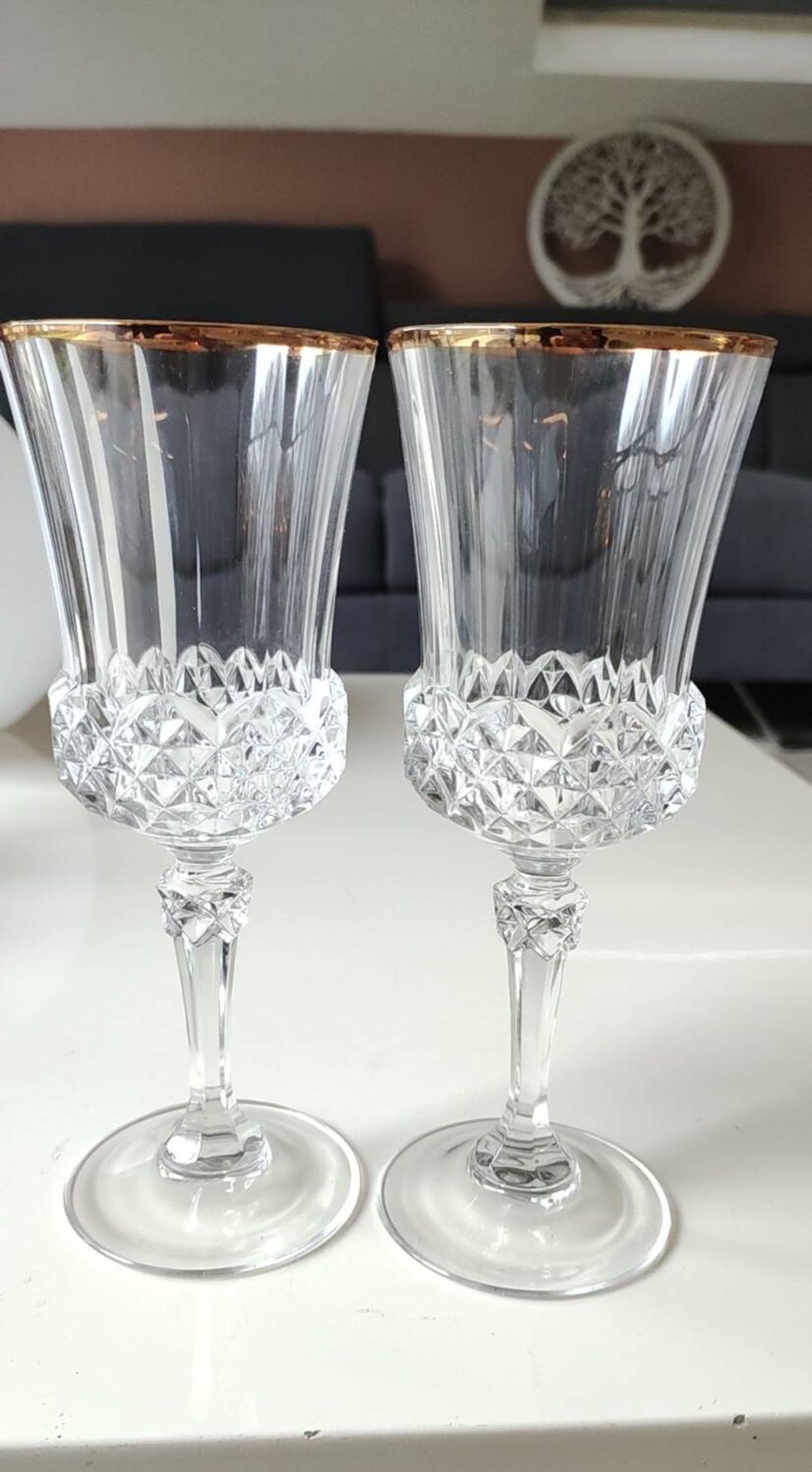Lot of 6 x Large Wine Glasses. Valencay Gold/Crystal d'Arques model.