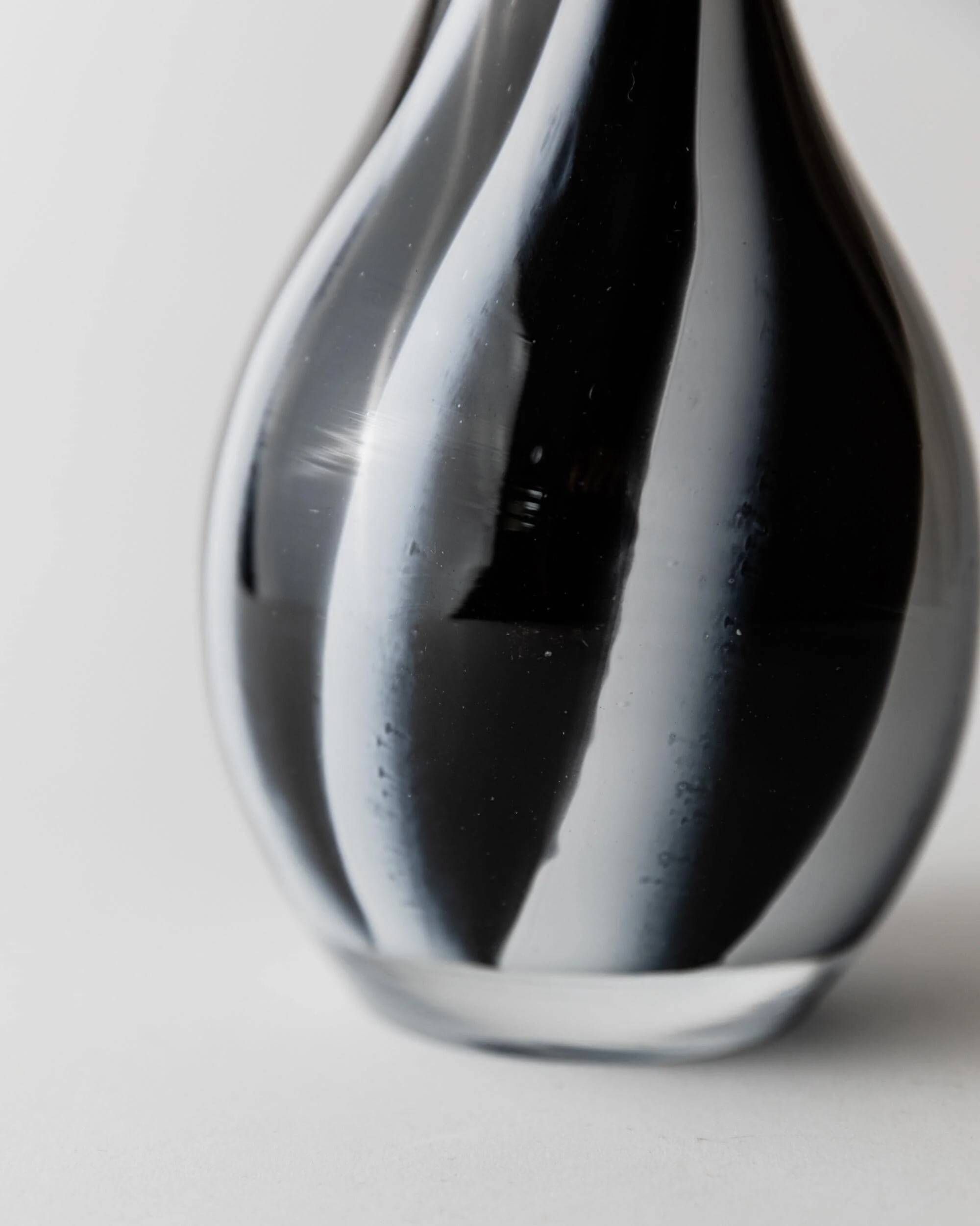 Vintage Murano glass vase from the 1980s, black and white swirl pattern, thick Italian art glass.