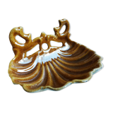 Enamelled cast iron shell soap port