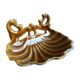 Enamelled cast iron shell soap port