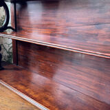 Elégante étagère murale victorienne en acajou. Fin XIXe