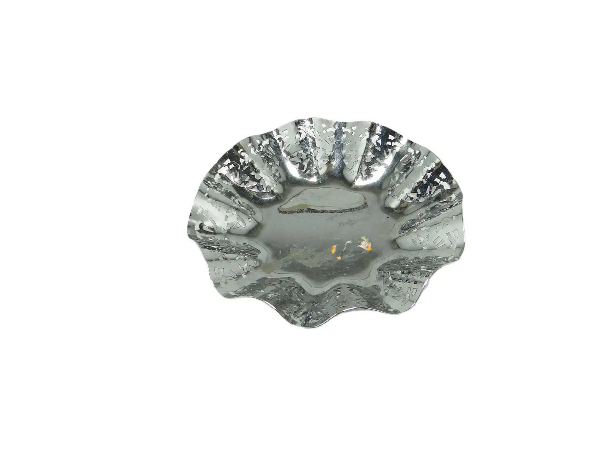 Art Deco openwork bowl, chrome-plated brass, Germany, 1950s.