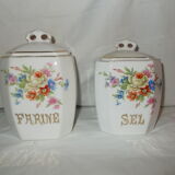Spices pots set