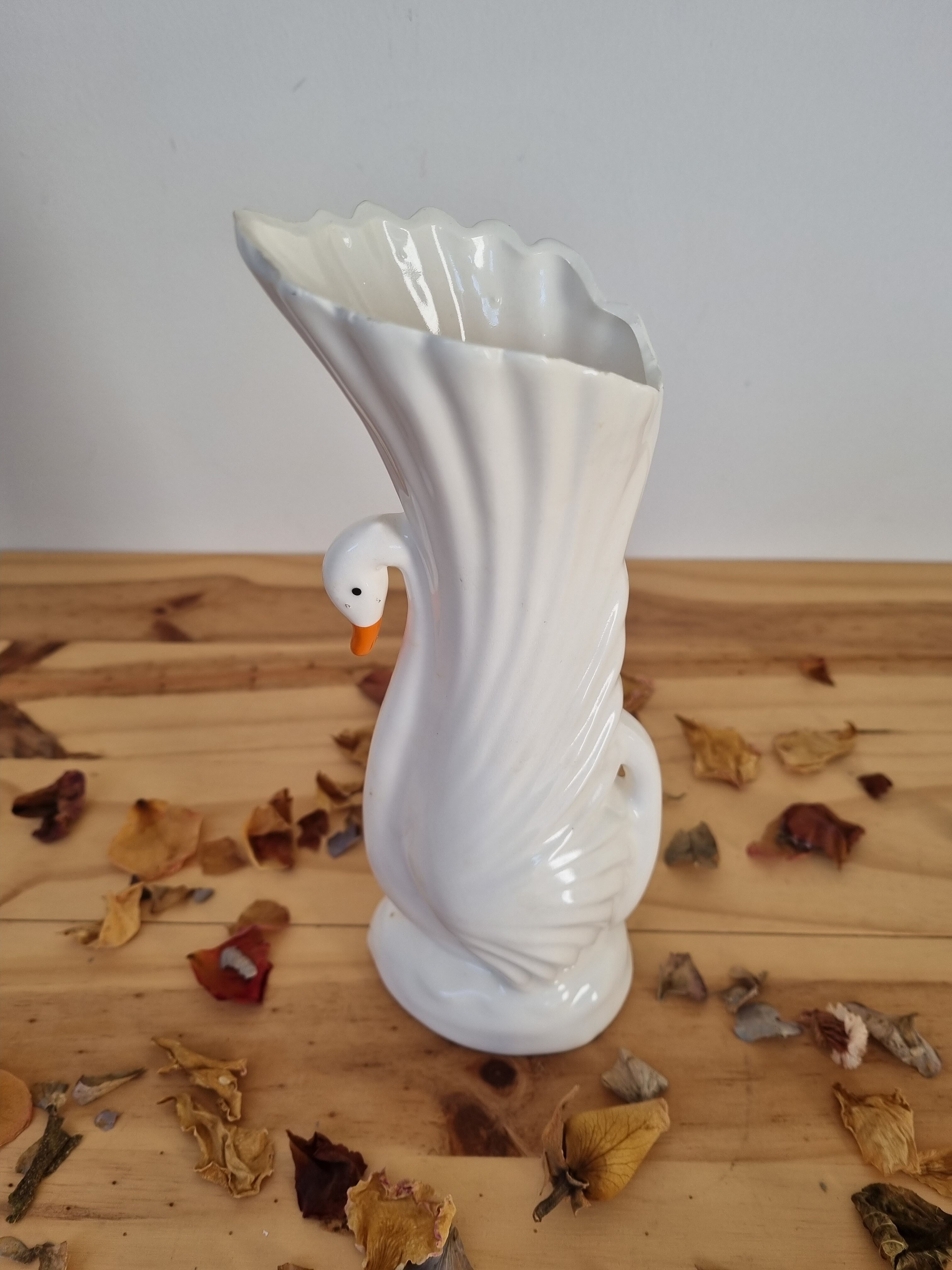 Vintage swan vase