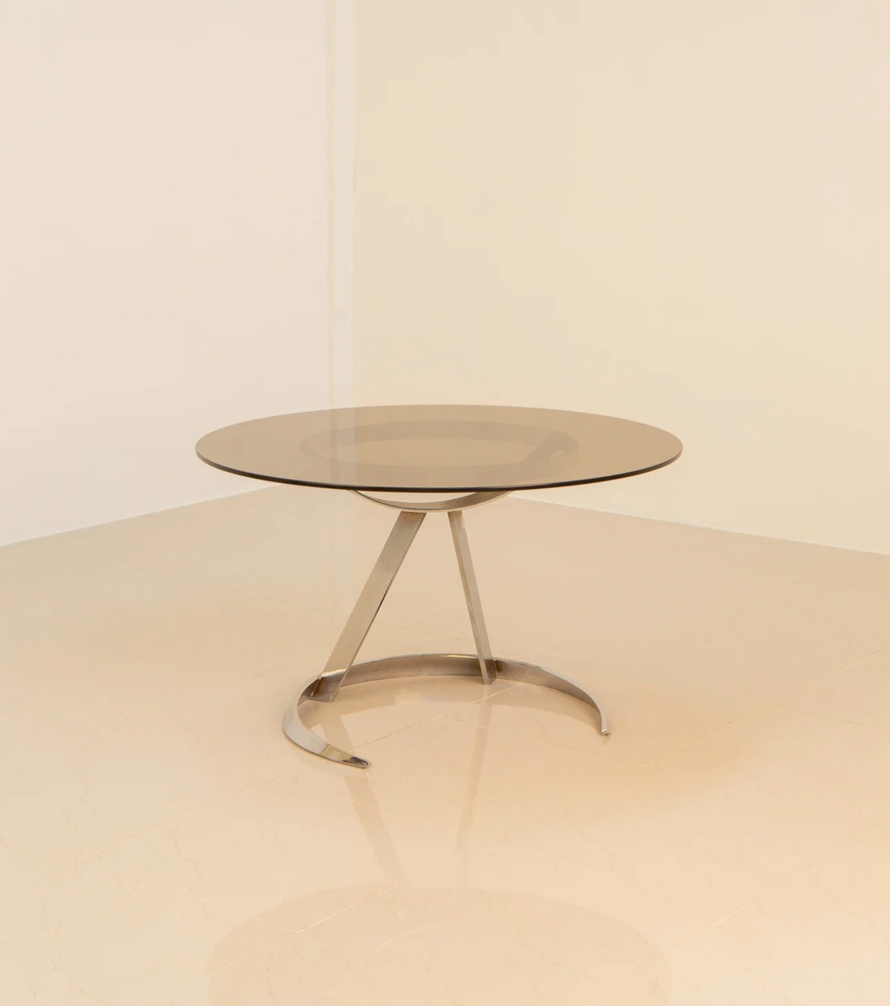 Table design Vform production Euro International Steel Furniture