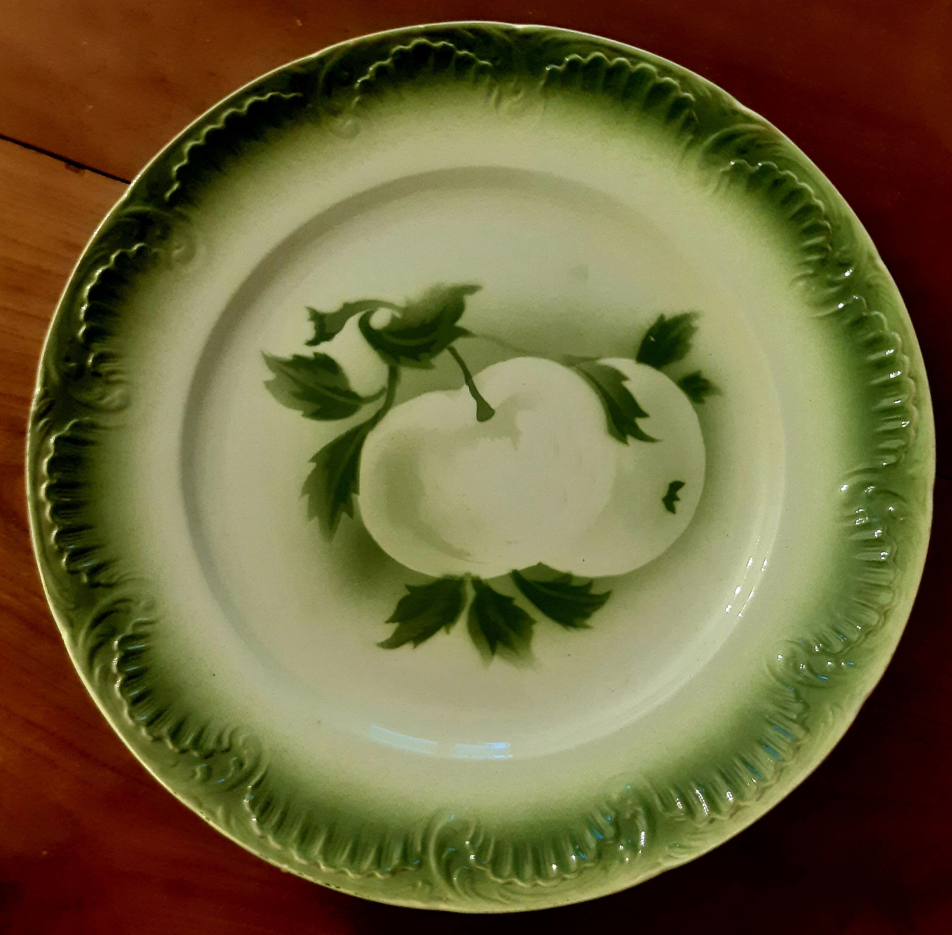 Set of 12 digoin sarreguemine fruit dessert plates