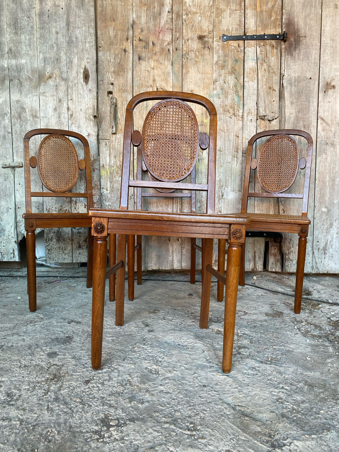 4 chaises anciennes style Louis XVI en bois et cannage, XIXème s.