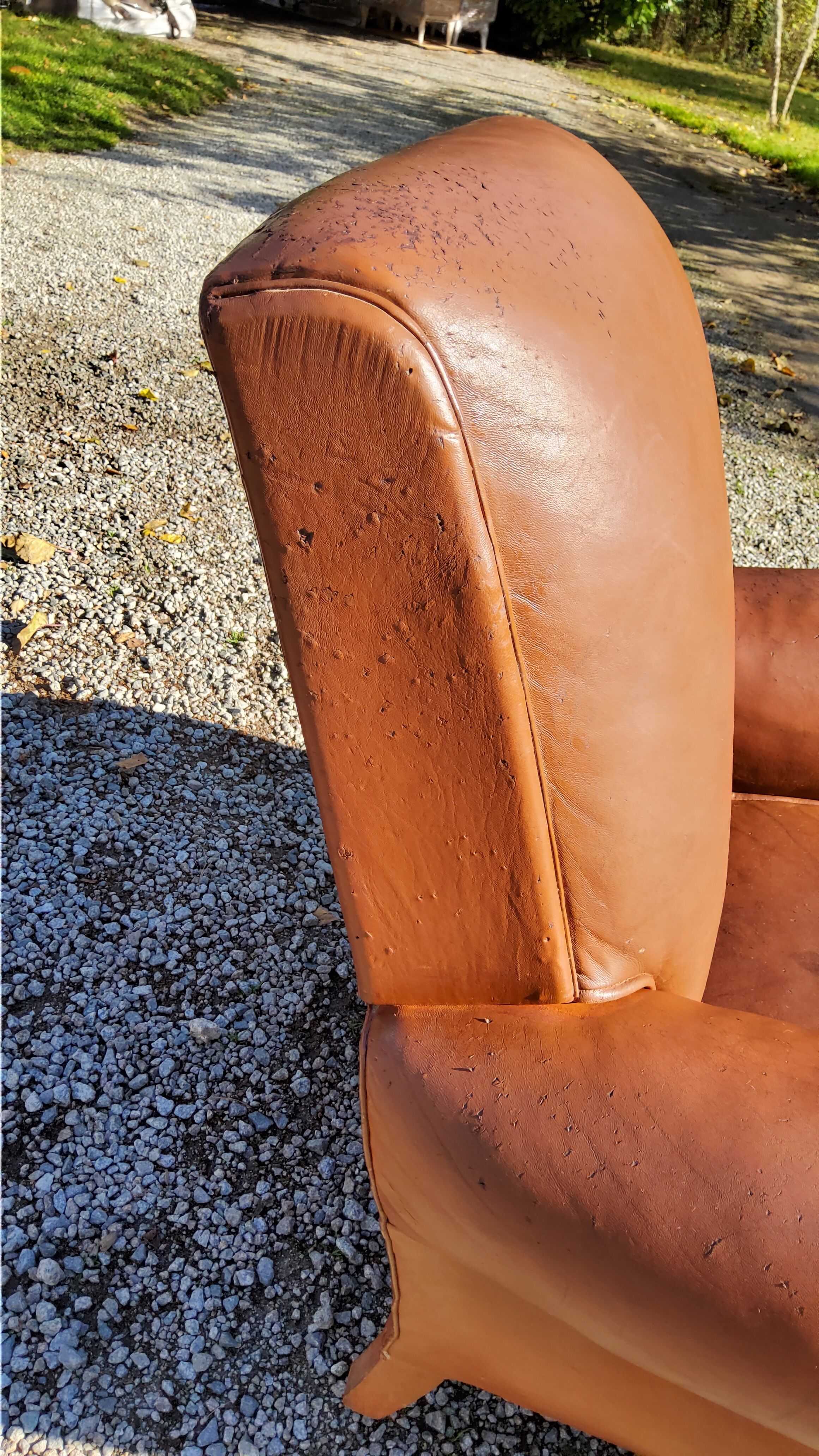 Club armchair in brown leather art deco 1930