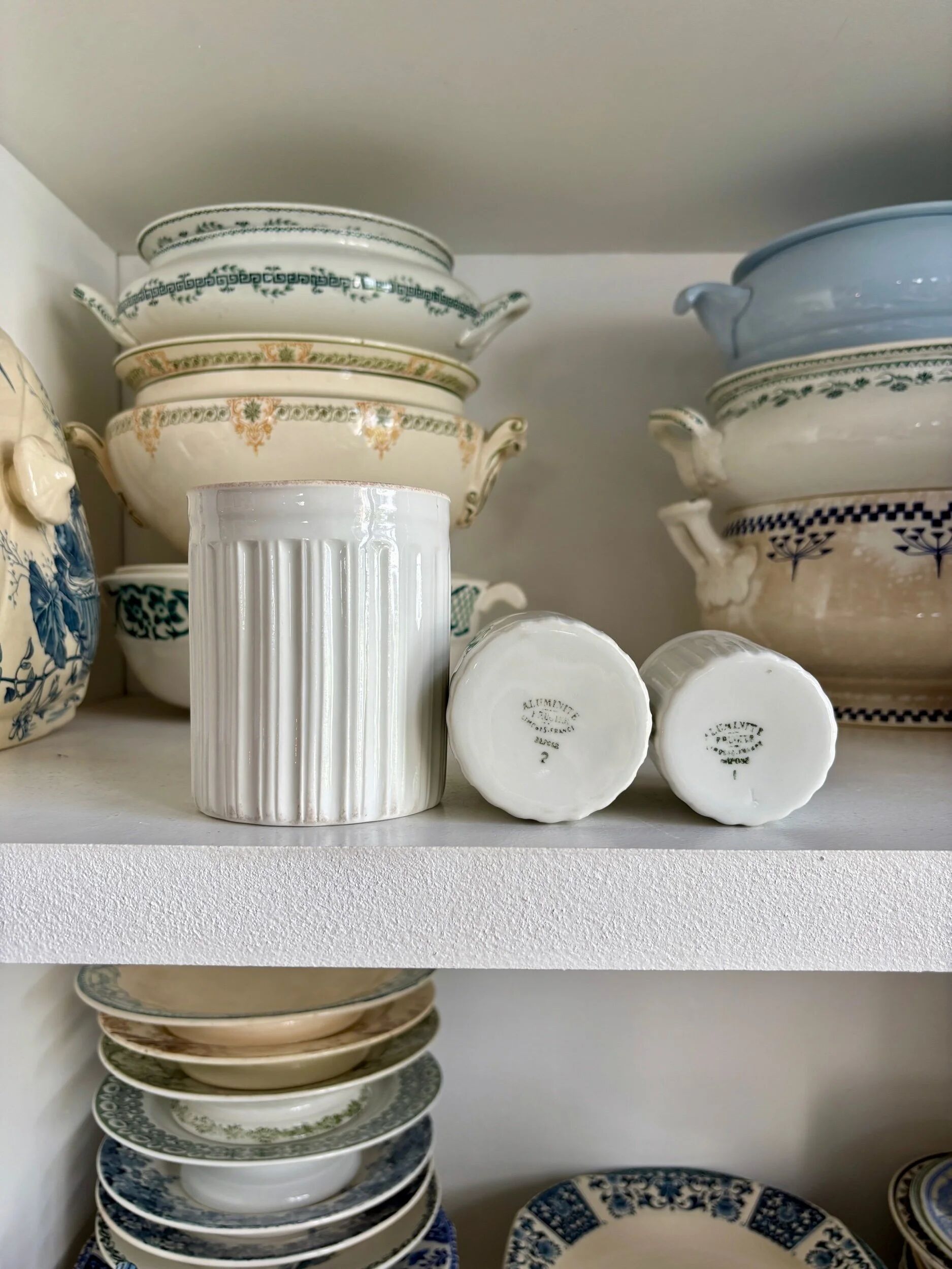 3 white porcelain aluminate pots from Limoges