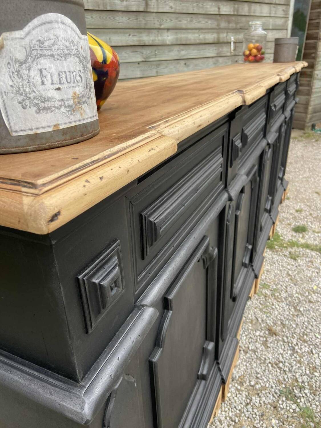 Grand bar en bois