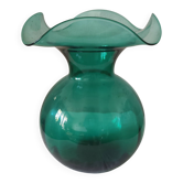 Vase en verre soufflé vert