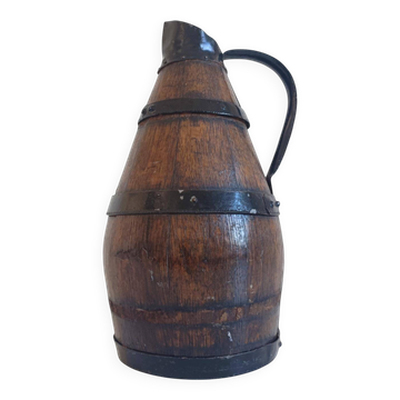 Pichet en chêne rustique français du 19ème siècle, fait à la main avec métal.