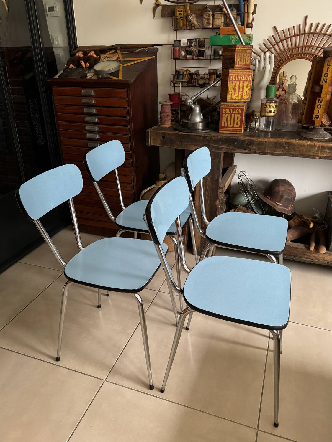 Série de 4 chaises Formica bleues vintage