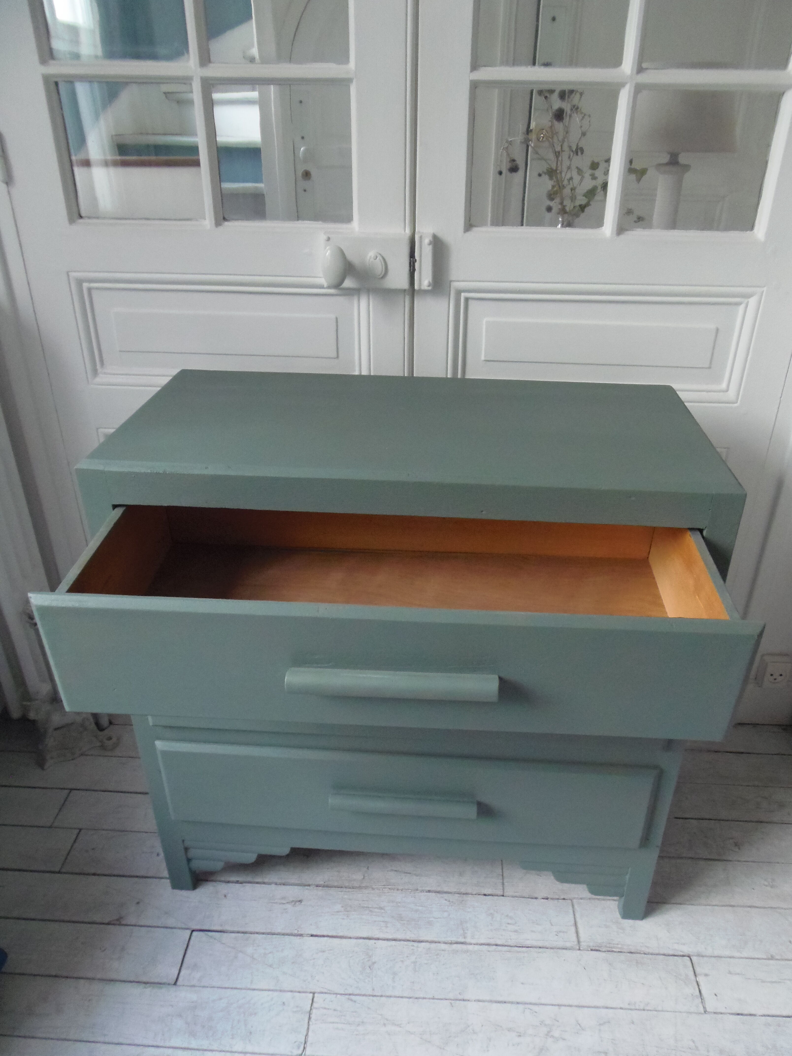 Vintage chest of drawers