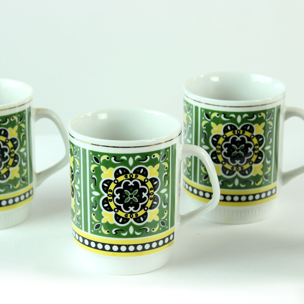 Set of 4 mugs in porcelain, Czechoslovakia 1960s