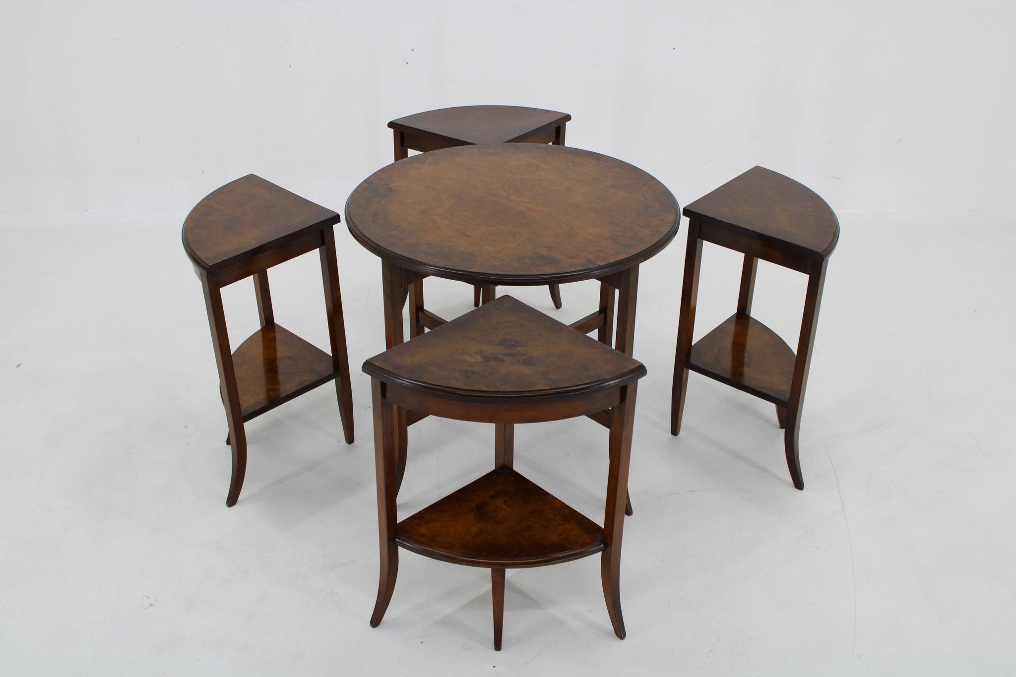 Tables gigognes Art Déco des années 1930 en noyer, Tchécoslovaquie