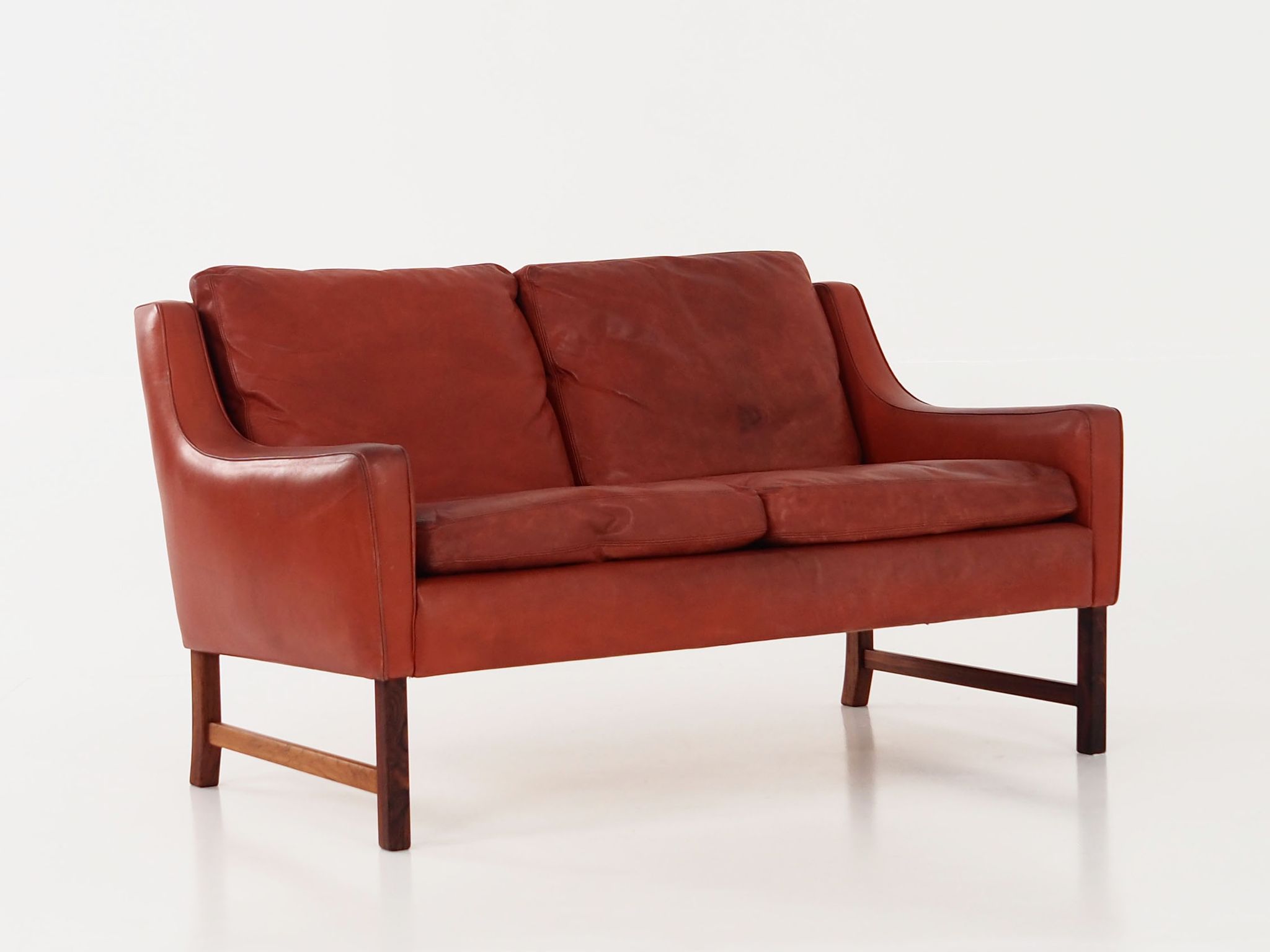 Red leather sofa, Scandinavian design, 1960s, designer: Fredrik Kayser, production: Vatne Møbler