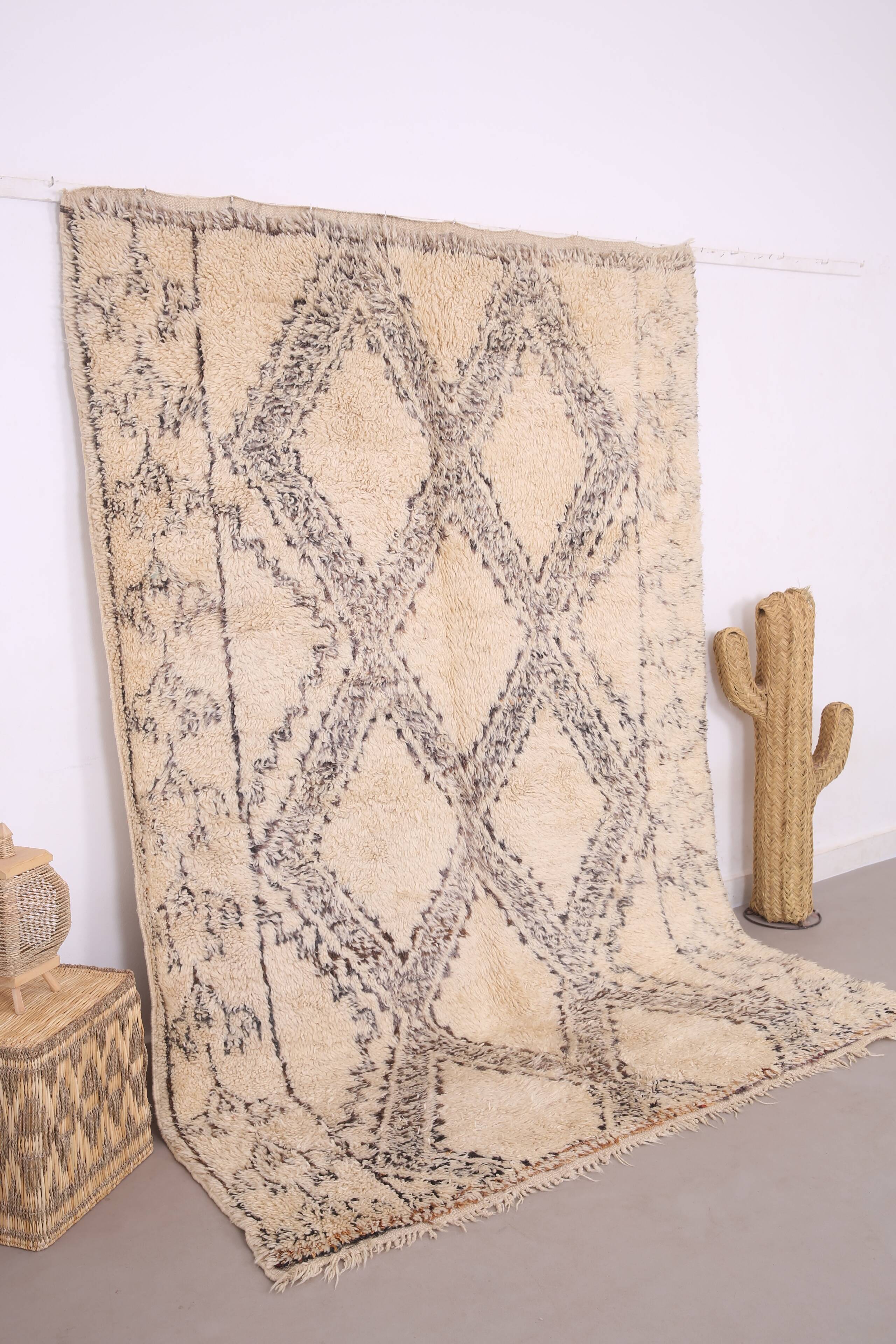 Vintage Beni Ourain rug Handmade 190 x 267 cm - Moroccan Berber Wool Rug