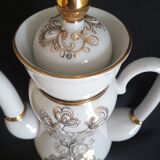 Lomonosov 29-piece porcelain coffee set, cast patterns enhanced with 24k gold