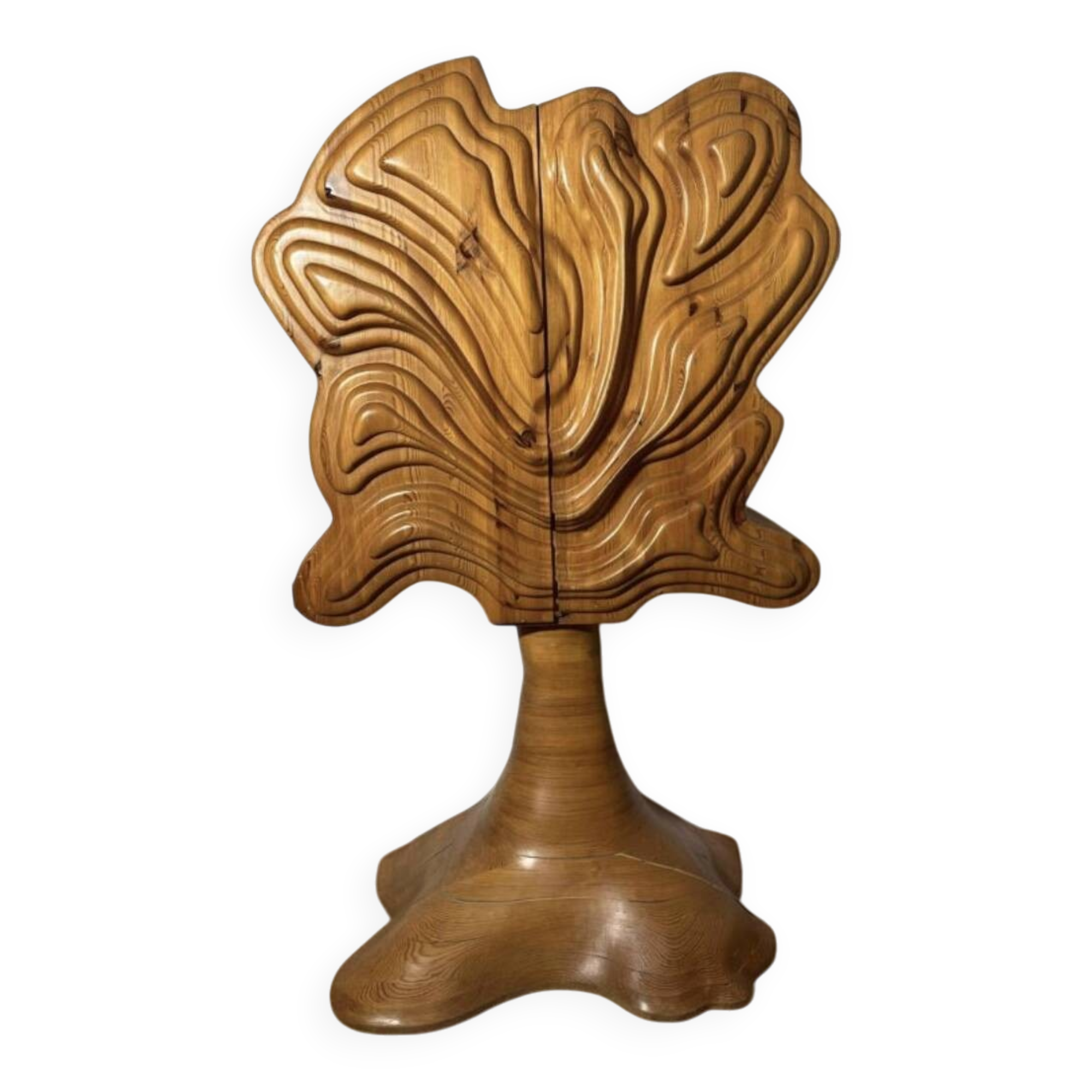 Tree-shaped wardrobe