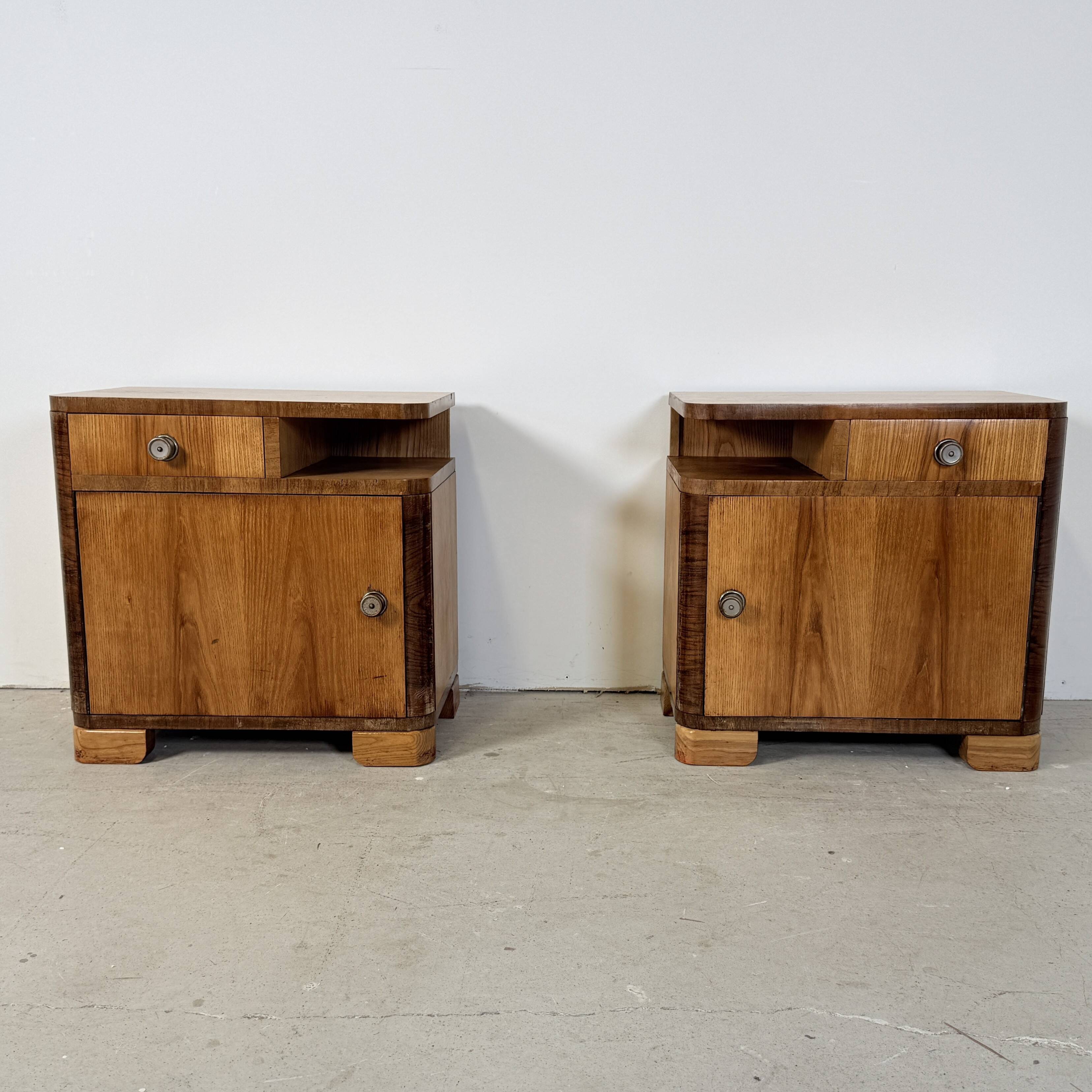 Pair of Art Deco Bedside Tables, Streamline Design, 1950s