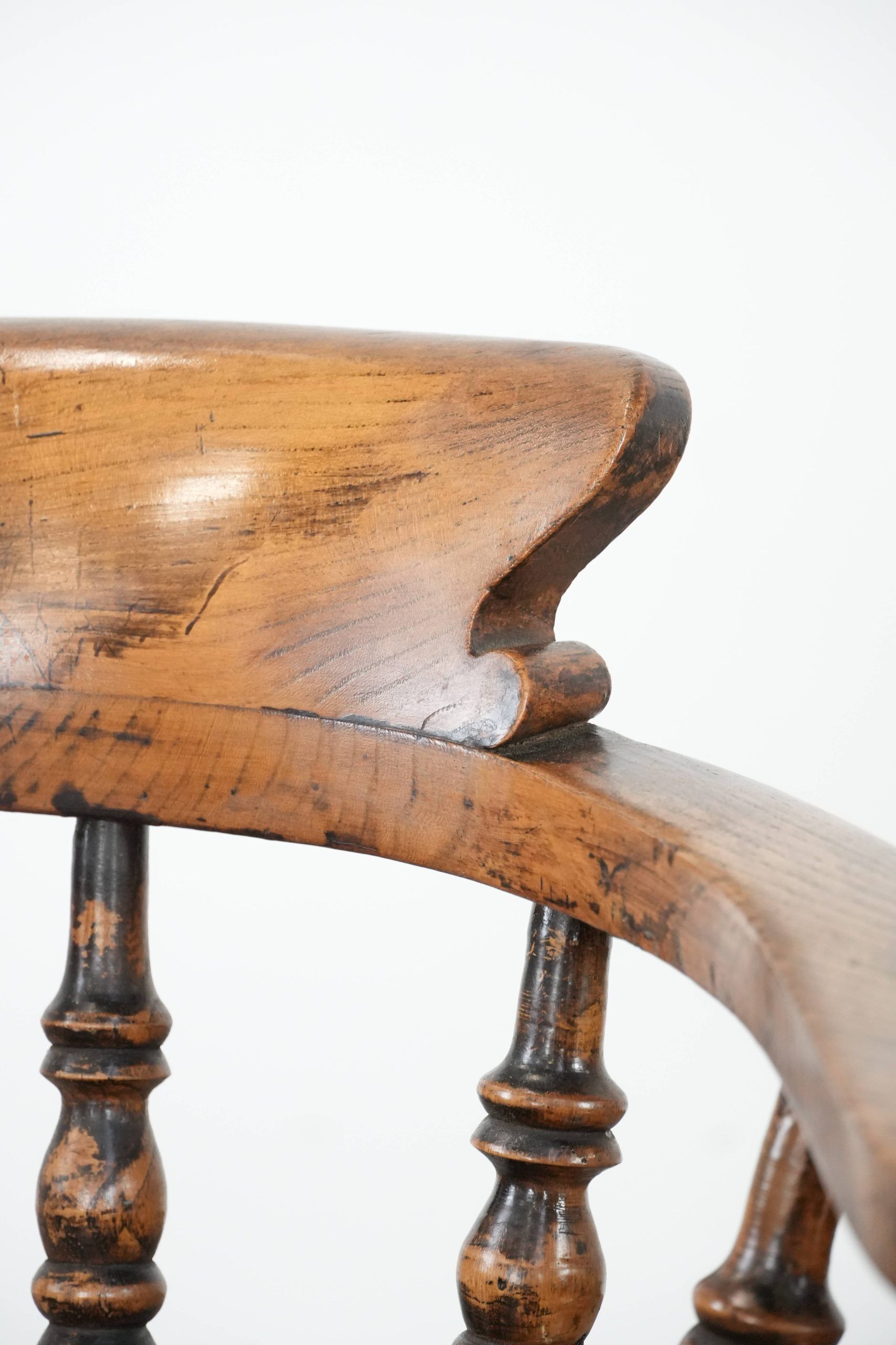 Set of 2 antique English captain's chairs/desk chairs from the 19th century