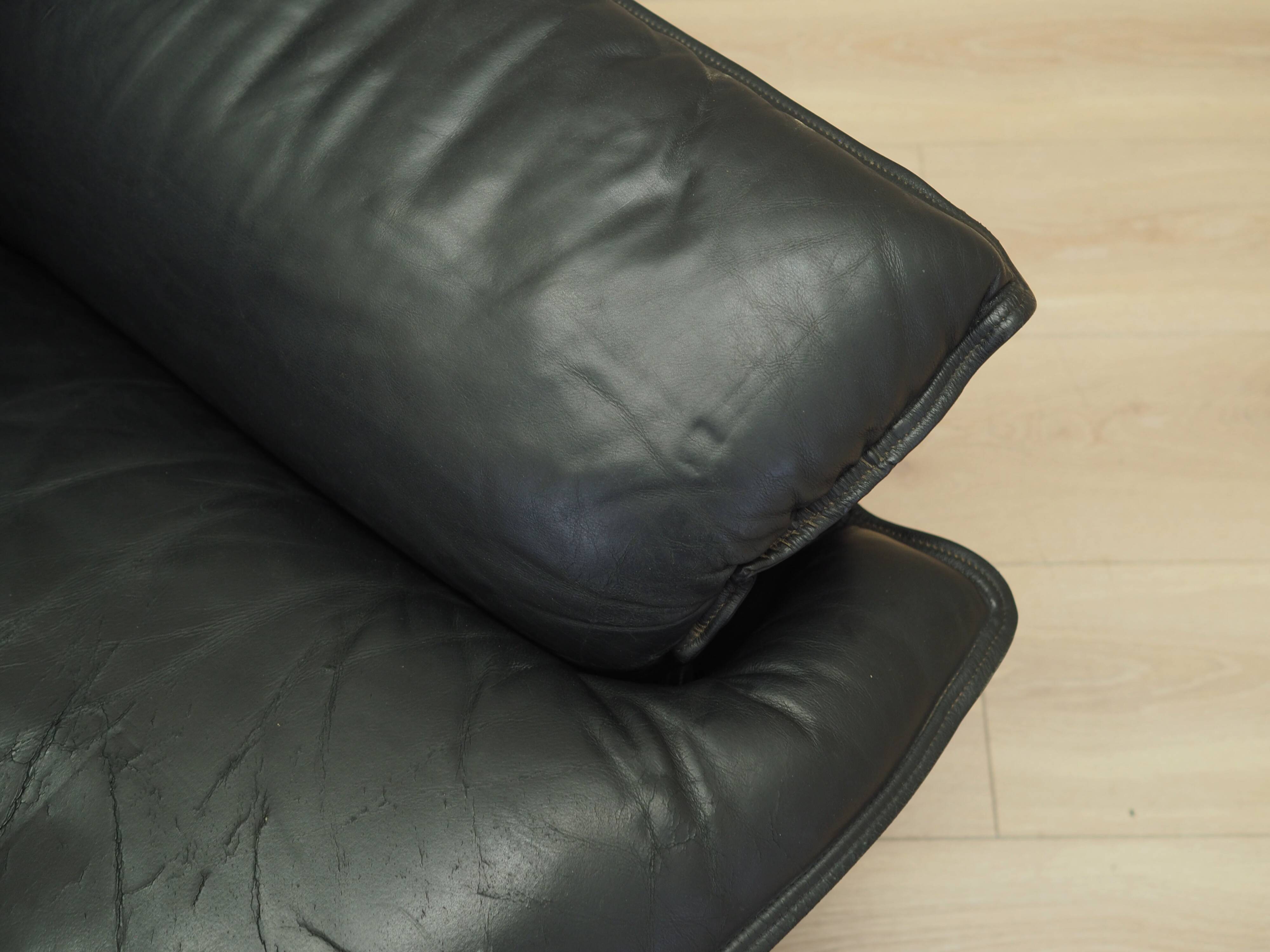 Leather armchair, Italian design, 1960s, production: Italy