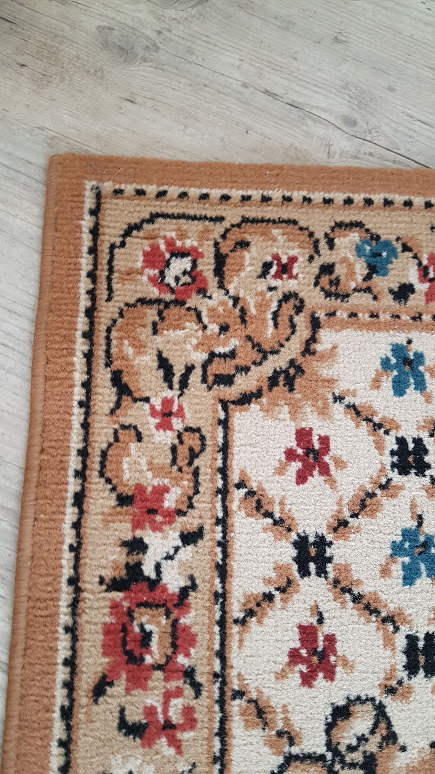 Persian rug  59x107cm