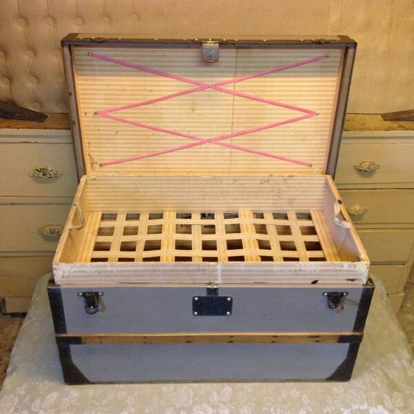 Malle courrier ''Louis Vuitton'' 1885