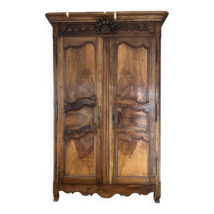 Armoire ancienne en noyer - deux