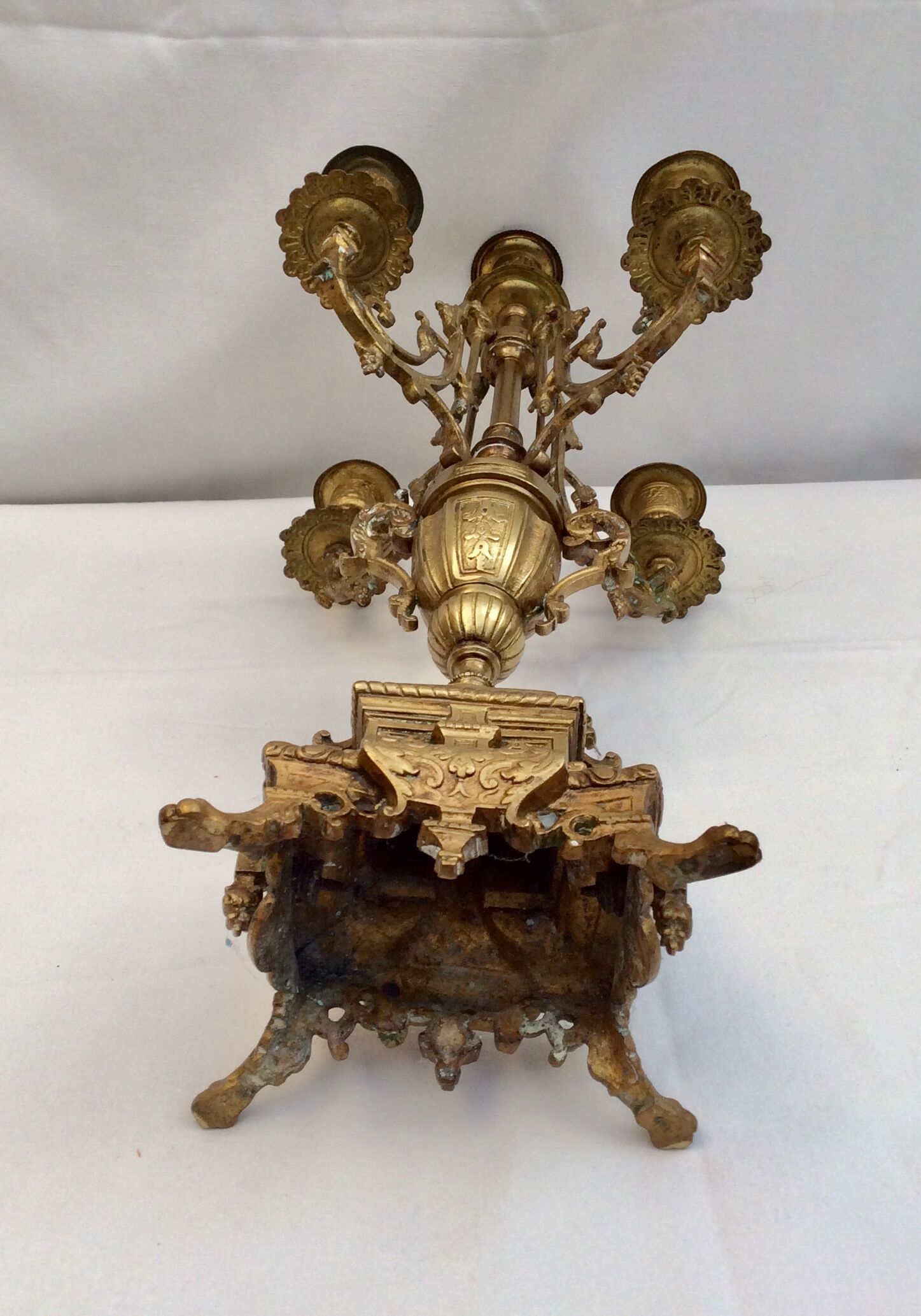 Ancient bronze candelabra 5 branches on a pedestal resting lion legs H-45cm- P-24cm