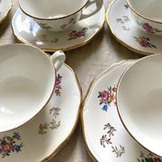 Antique tea set in Amandinoise porcelain