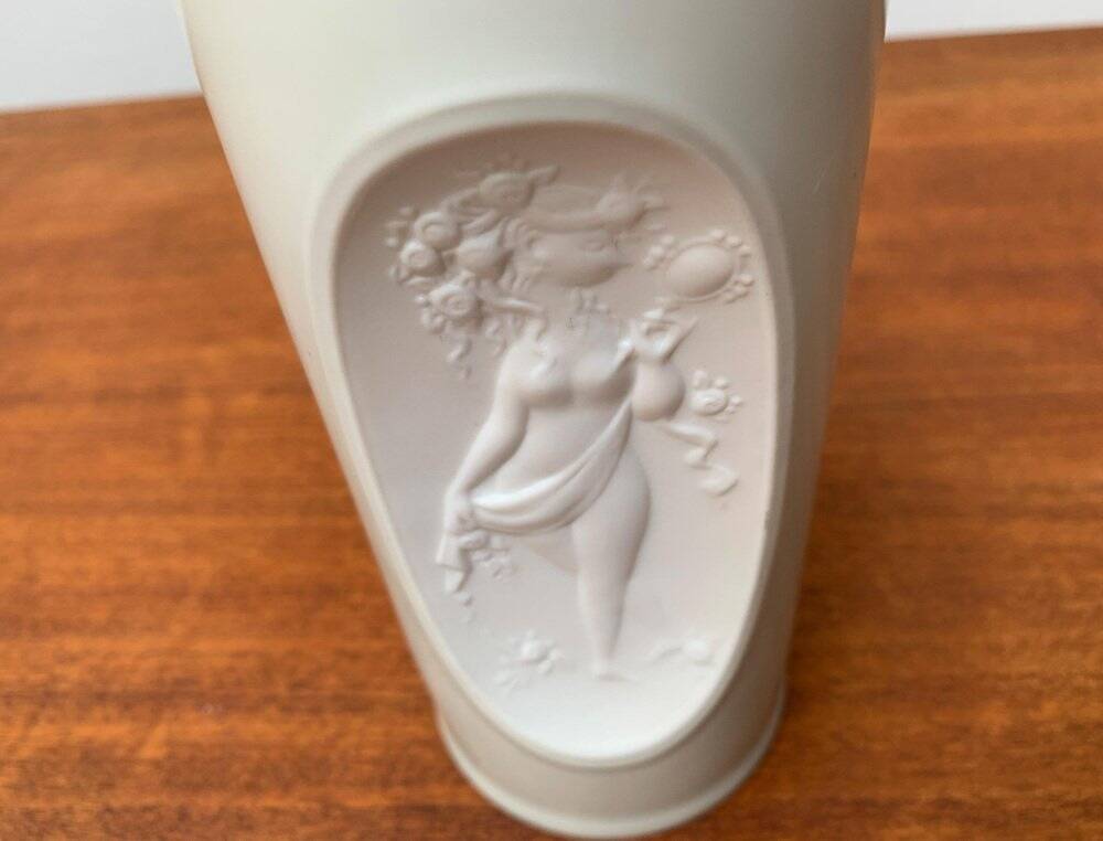 White porcelain vase from mid-century by Bjørn Wiinblad for Rosenthal.