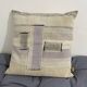 Coussin en toile ancienne style Kilim