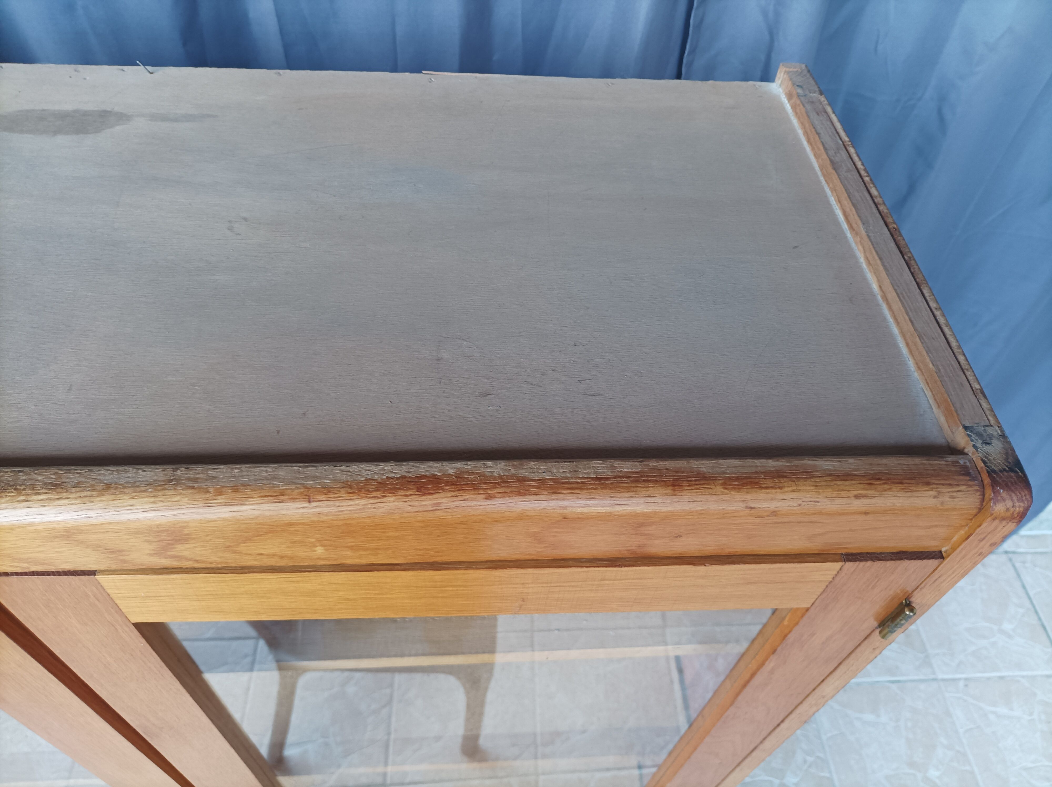 Vintage display bookcase in light oak